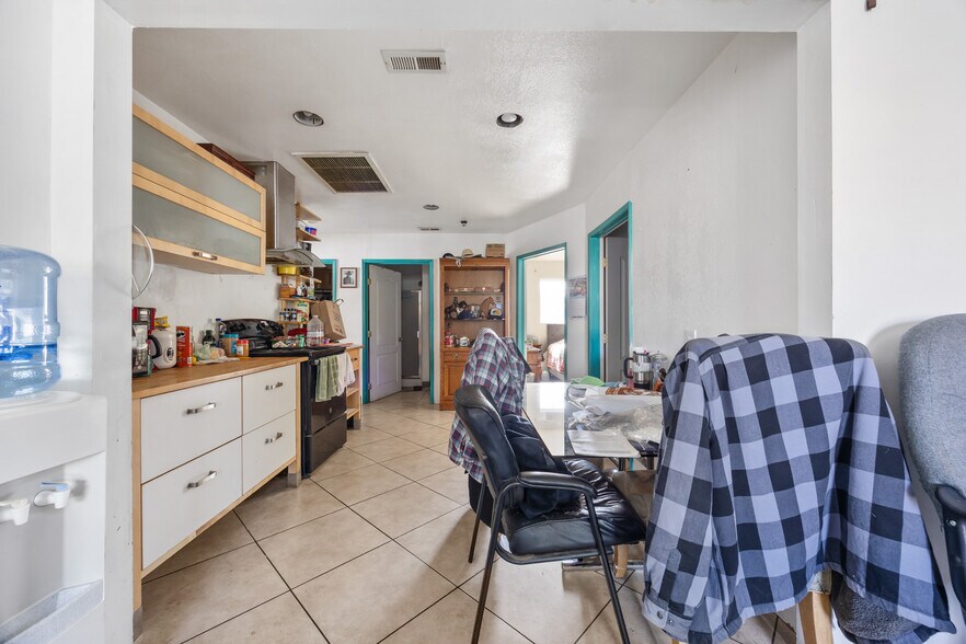More Photos Of 150 S Monte Vista Ave, San Dimas Loft Creative Space For Sale