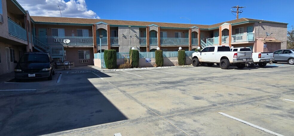 More Photos Of 16352 Sierra Hwy, Mojave Hotel For Sale