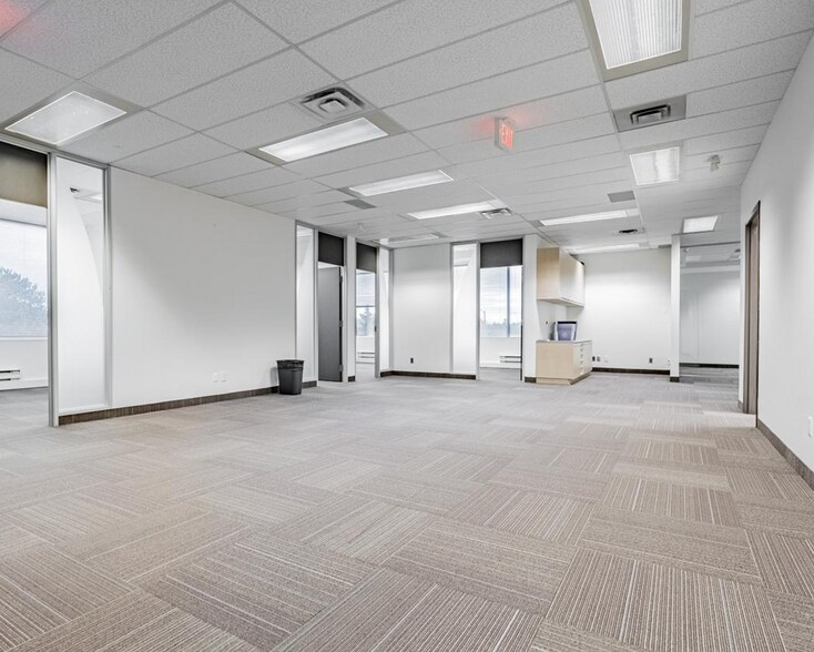 More Photos Of 2180 Meadowvale Blvd, Mississauga Office For Lease