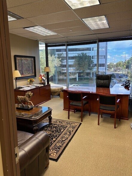 More Photos Of 5851 San Felipe St, Houston Office For Lease