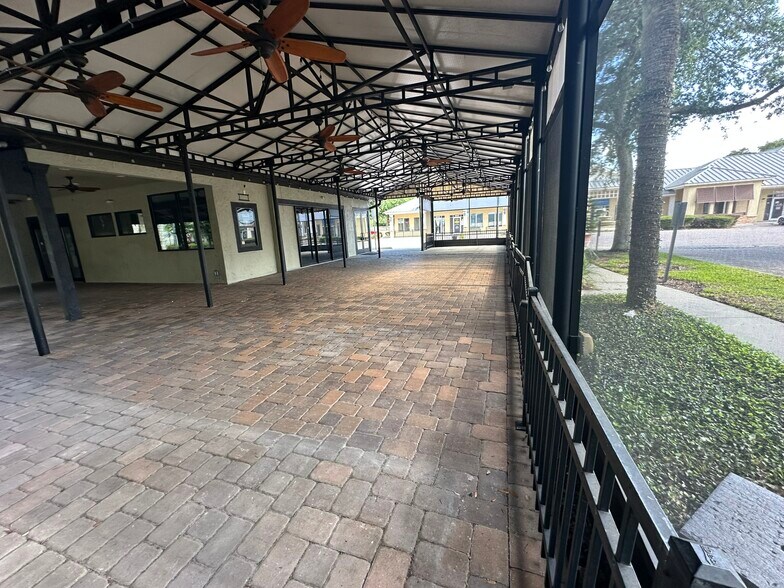 More Photos Of 1301 Winter Springs Blvd, Winter Springs Freestanding For Lease