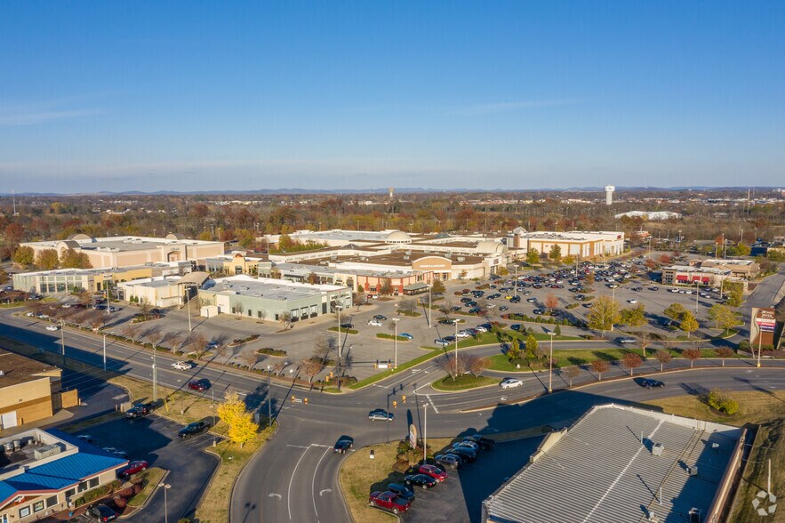 More Photos Of 1720 Old Fort Pky, Murfreesboro General Retail For Sale