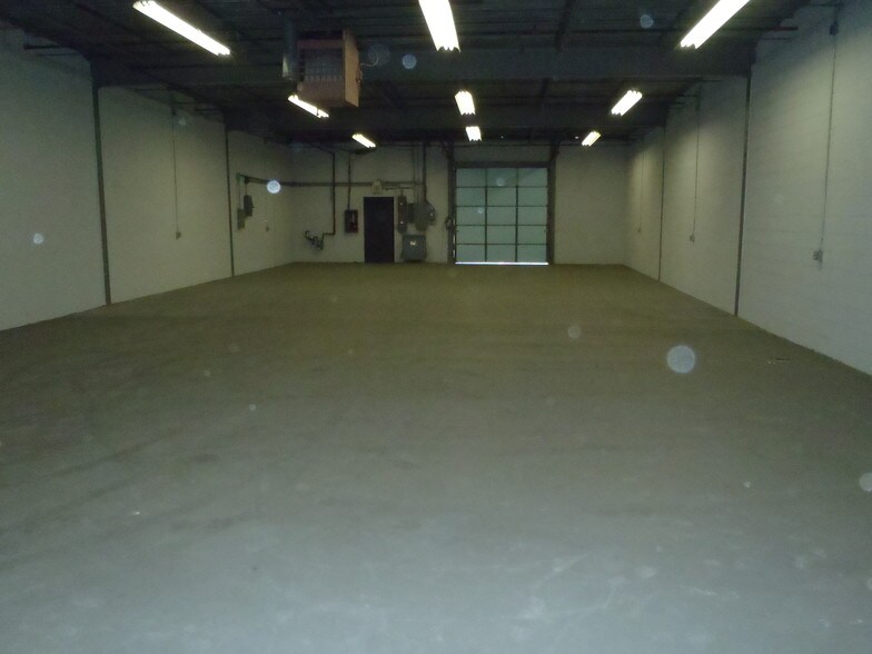 More Photos Of 1275 Bloomfield Ave, Fairfield Light Manufacturing For Lease