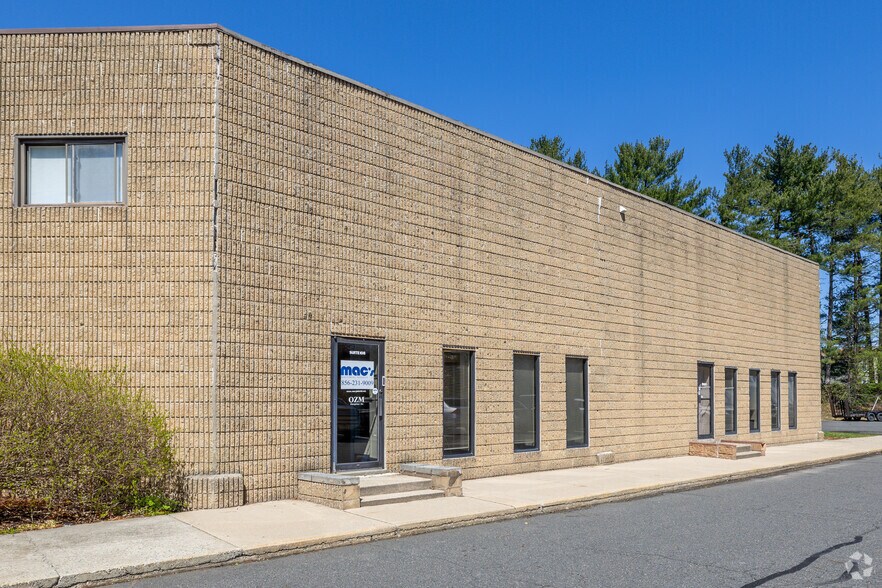 More Photos Of 1273 N Church St, Moorestown Distribution For Lease