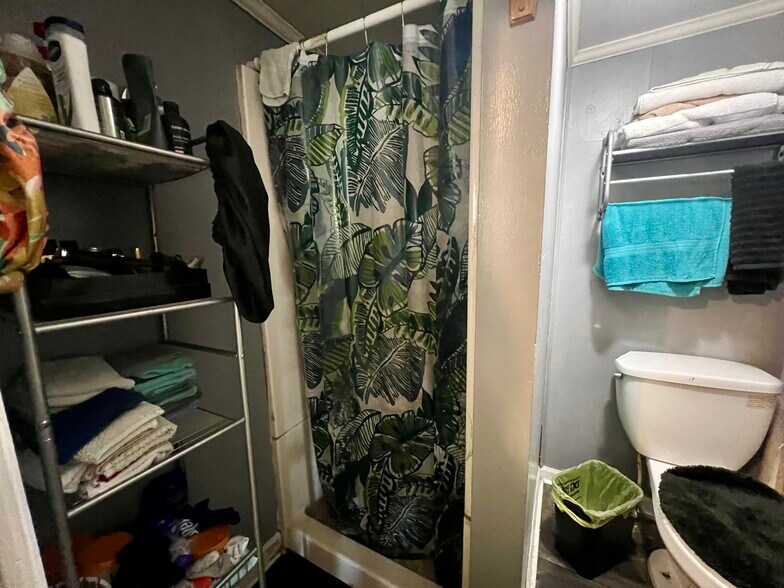 More Photos Of 2502 Pine Ave, Mattoon Apartments For Sale