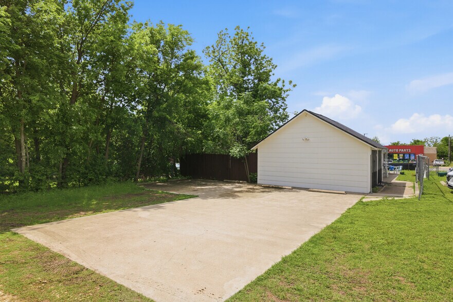 More Photos Of 201 S 31st St, Temple General Retail For Sale