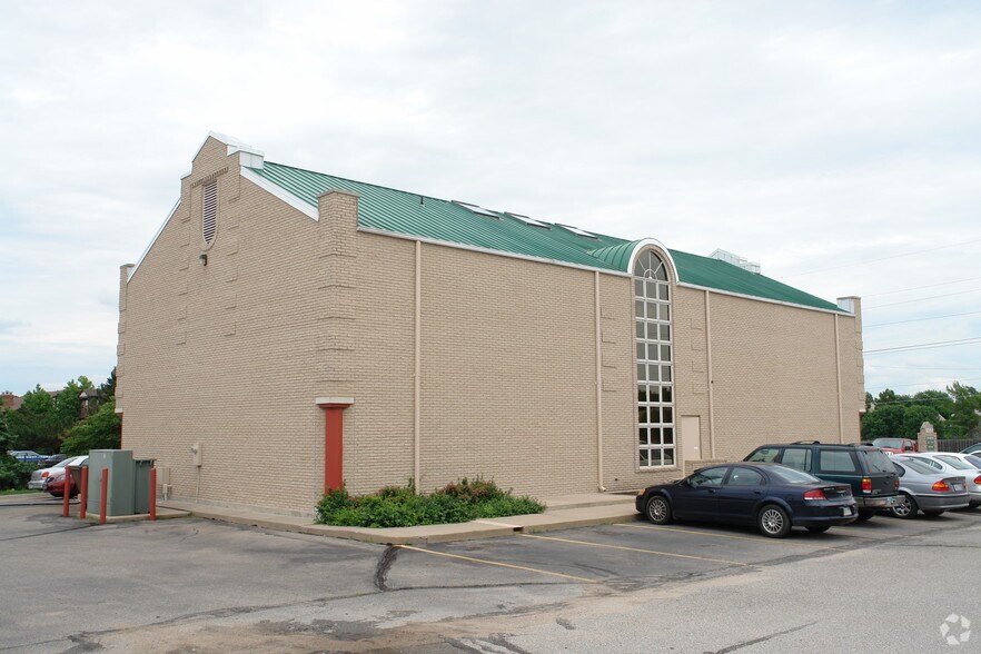 More Photos Of 2251 N Woodlawn Blvd, Wichita Medical For Sale