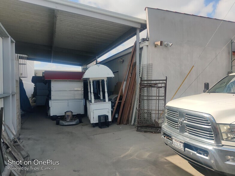 More Photos Of 330-332 W Gardena Blvd, Gardena Warehouse For Lease