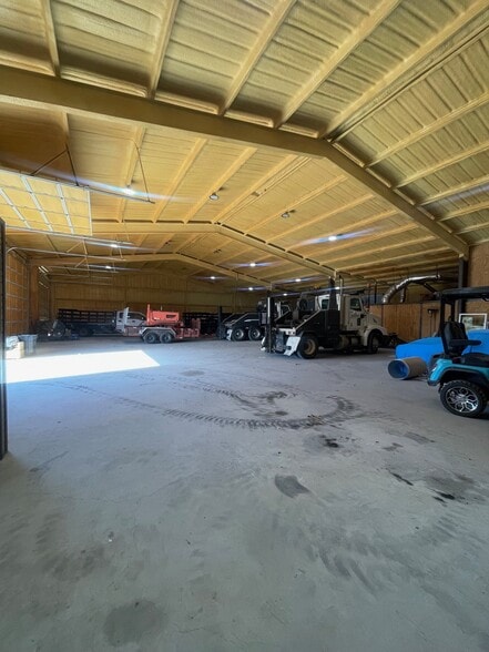 More Photos Of 12125 Jacksboro Hwy, Fort Worth Industrial For Lease