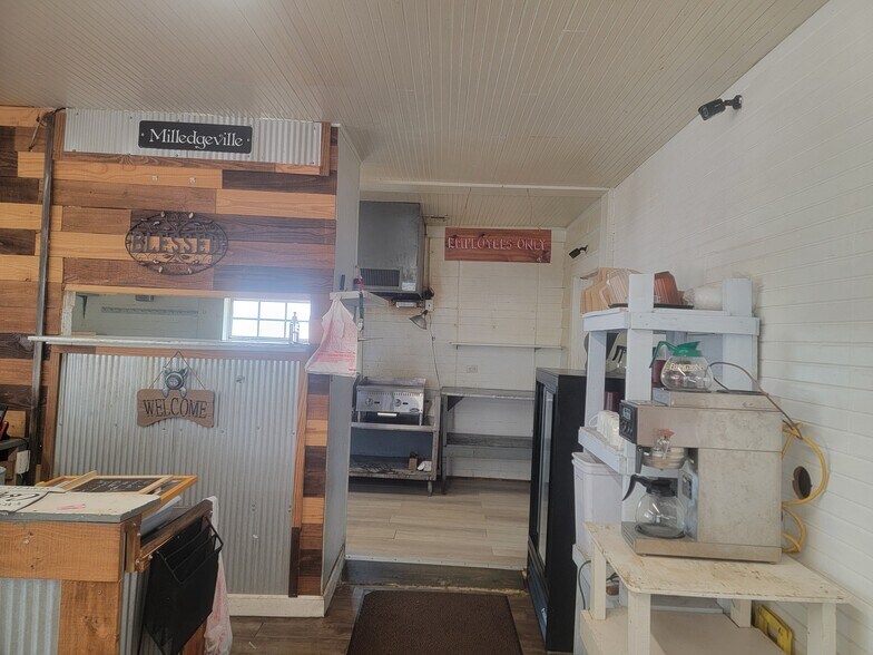 More Photos Of 7 Main St, Milledgeville Restaurant For Sale