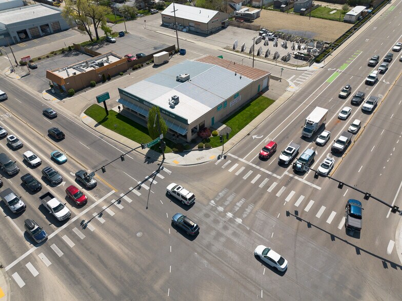 More Photos Of 4141 W Chinden Blvd, Garden City Freestanding For Lease