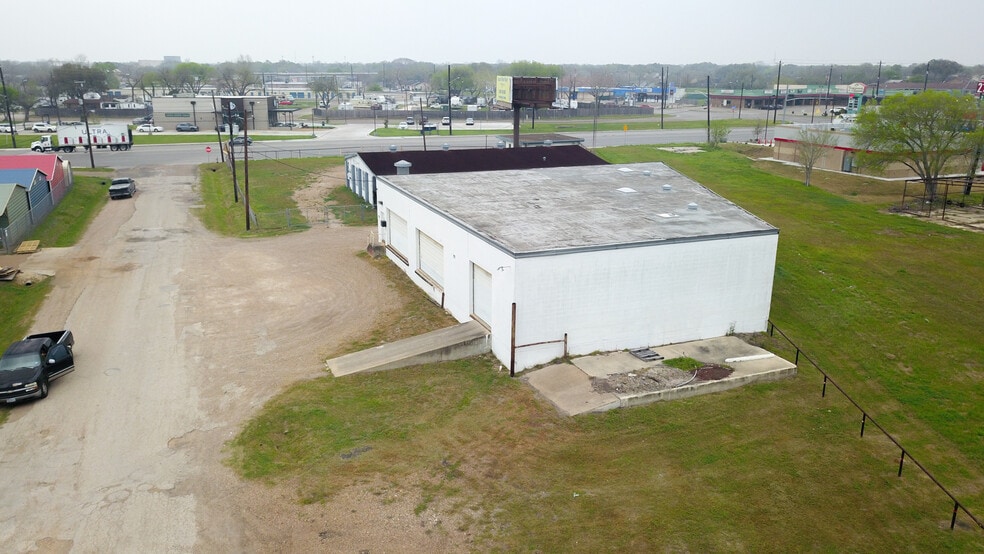More Photos Of 3505 Houston Hwy, Victoria Warehouse For Sale
