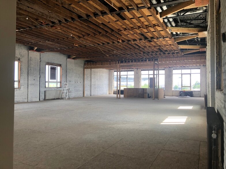 More Photos Of 1549 University Ave W, Saint Paul Office For Lease