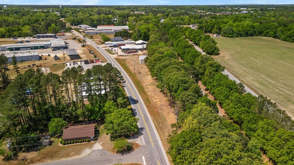 More Photos Of 2606 Colonel Thomson Highway hwy, Saint Matthews Warehouse For Sale