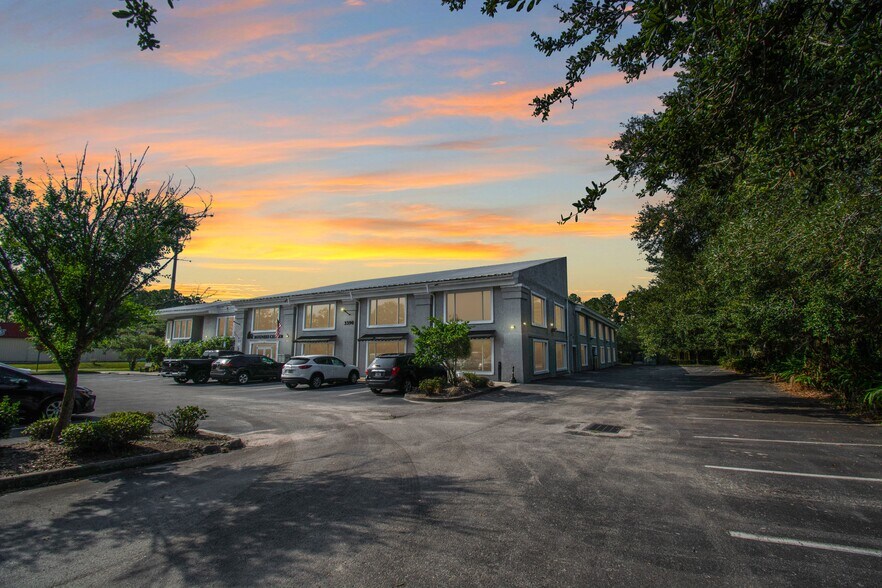 Primary Photo Of 3390 Kori Rd, Jacksonville Medical For Lease