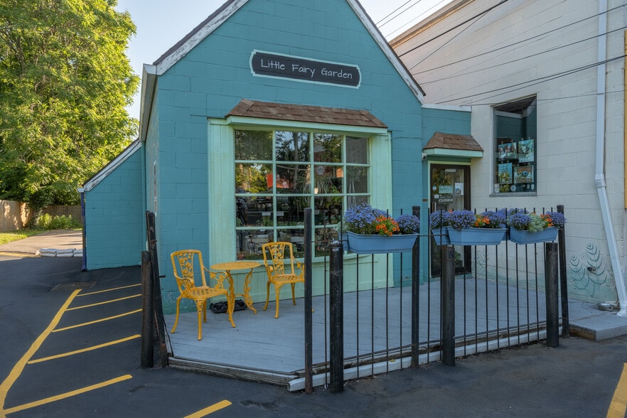 More Photos Of 220 Xenia Ave, Yellow Springs Storefront For Sale