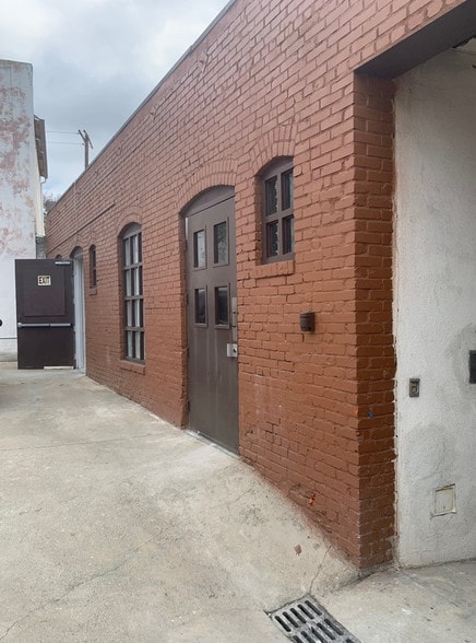 More Photos Of 1485 Lincoln Ave, Pasadena Light Manufacturing For Sale