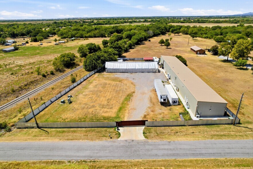 Primary Photo Of 1203 NW Airport Rd, Cache Industrial For Sale