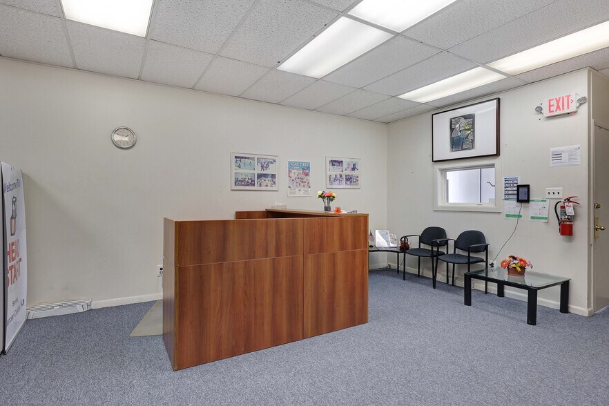 More Photos Of 690 Whitehead Rd, Lawrenceville Office For Sale