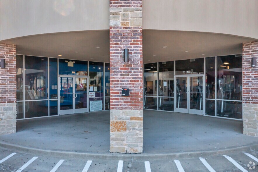 More Photos Of 7340 State Hwy 78, Sachse Freestanding For Lease