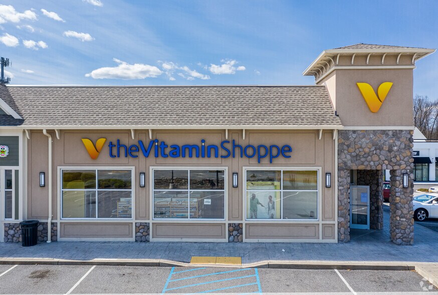 More Photos Of 1217 Route 300, Newburgh Freestanding For Lease