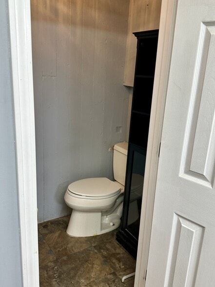 More Photos Of 705 Main St, Hyannis General Retail For Sale