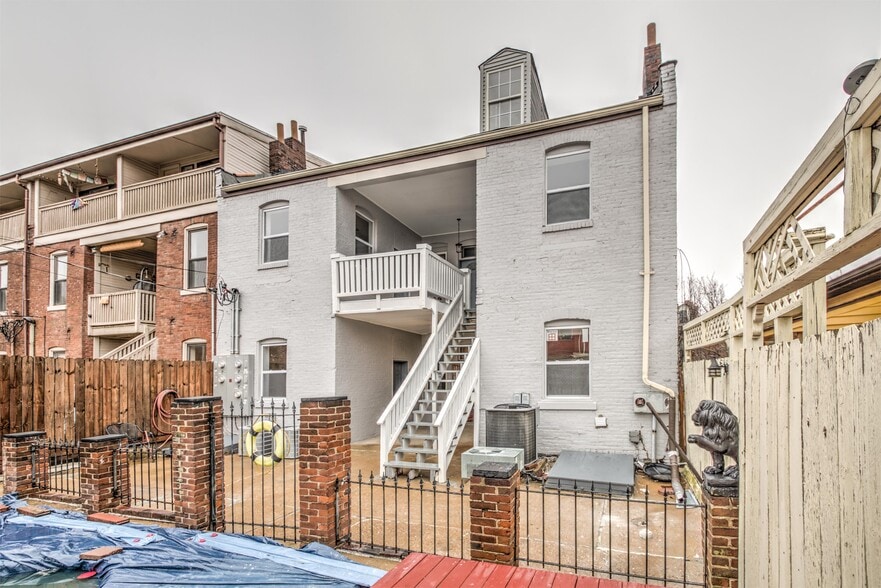 More Photos Of 2013 S 11th St, Saint Louis Apartments For Sale