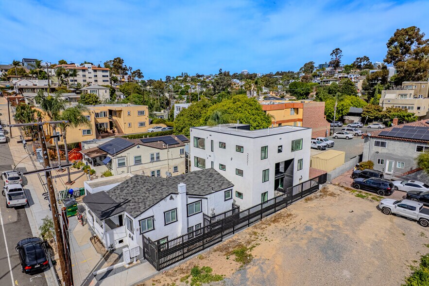 More Photos Of 2519 Columbia St, San Diego Apartments For Sale