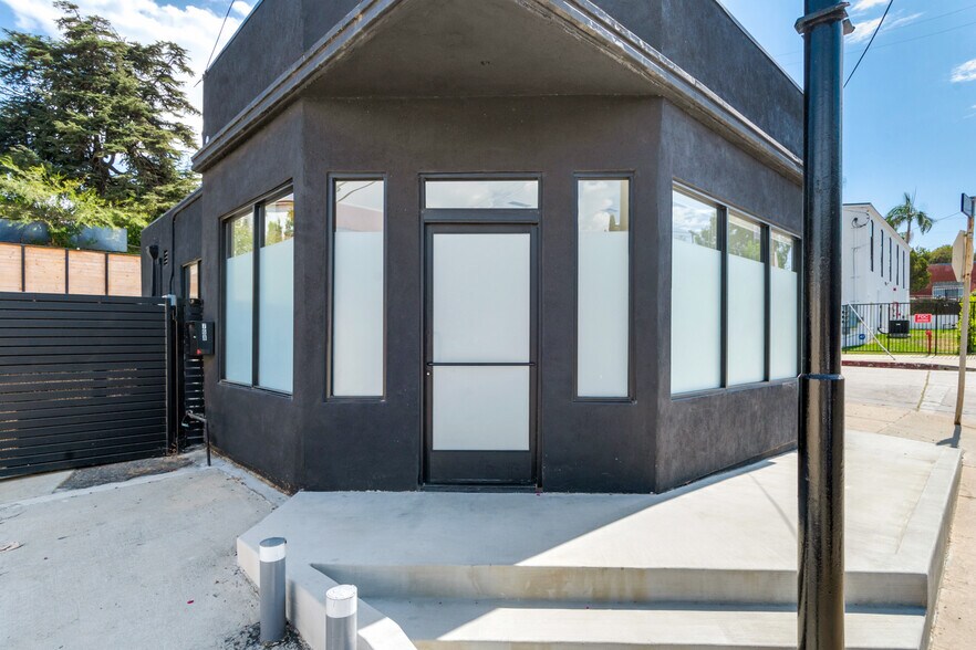 More Photos Of 768 N Avenue 50, Los Angeles Storefront Retail Office For Sale