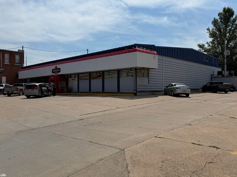 More Photos Of 1017 13th St, Auburn General Retail For Sale