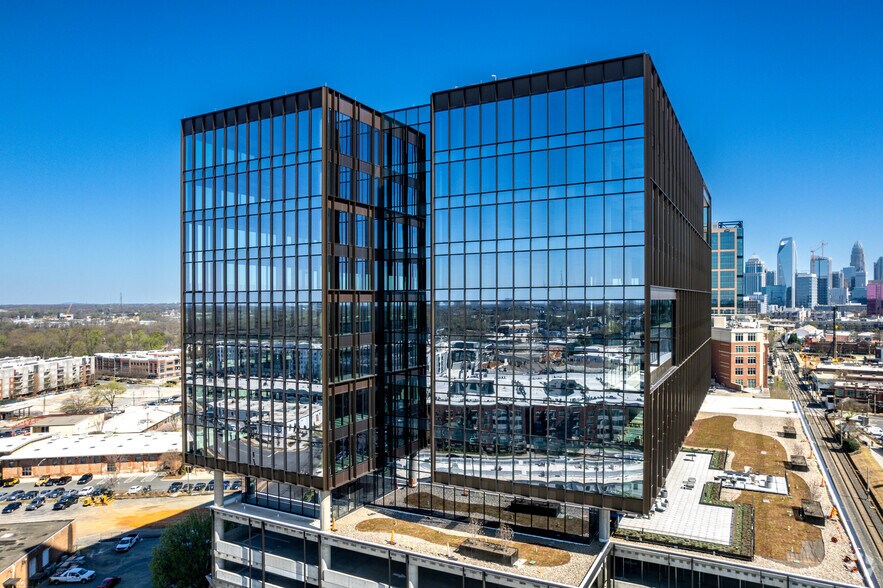 More Photos Of 2151 Hawkins St, Charlotte Office For Lease