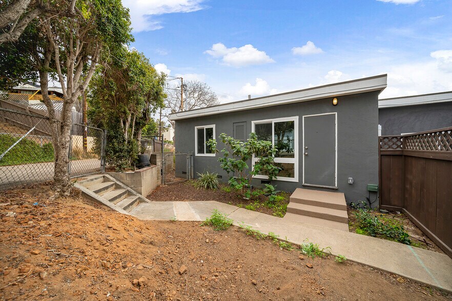 More Photos Of 4924-4926 Iroquois Ave, San Diego Specialty For Sale