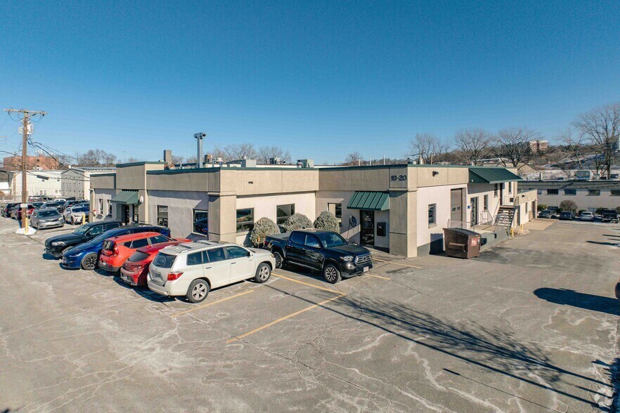 Primary Photo Of 10-22 Henshaw St, Woburn Warehouse For Lease