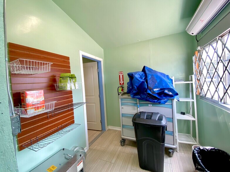 More Photos Of 410 N H St, Lompoc Freestanding For Sale