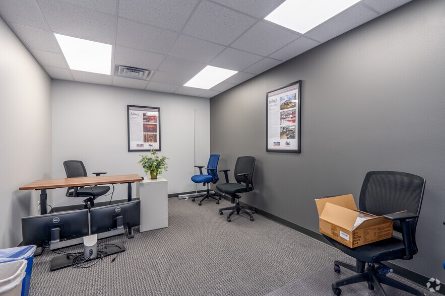 More Photos Of 2919 Packers Ave, Madison Warehouse For Lease