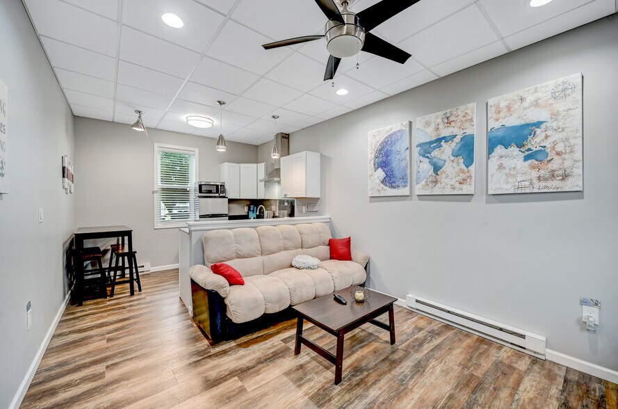 More Photos Of 149 Bond Ln, Brodheadsville Office Residential For Sale