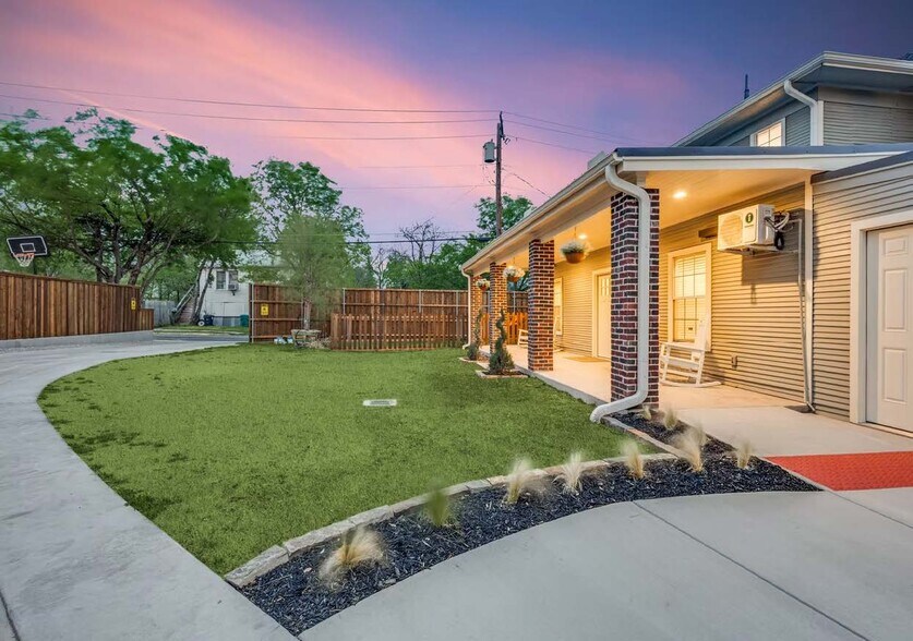 More Photos Of 521 Texas St, Denton Apartments For Sale