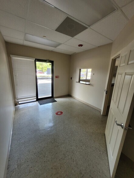 More Photos Of 2810 St Isabel St, Tampa Medical For Lease