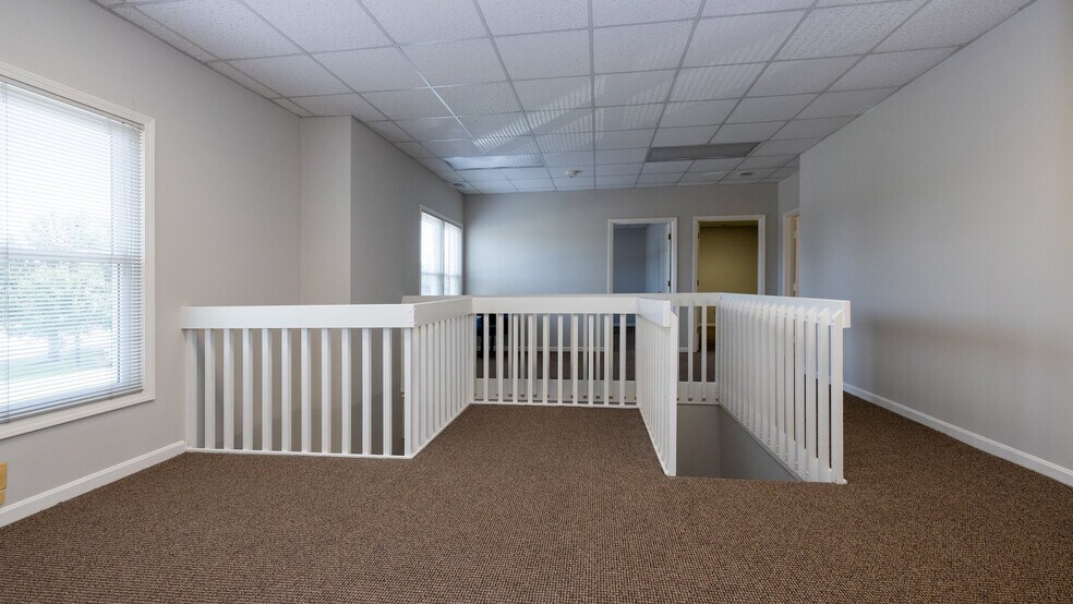 More Photos Of 2821 S Hurstbourne Pky, Louisville Medical For Sale