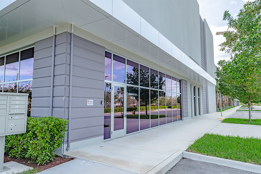 More Photos Of 12000 NW 39 St, Coral Springs Unknown For Lease