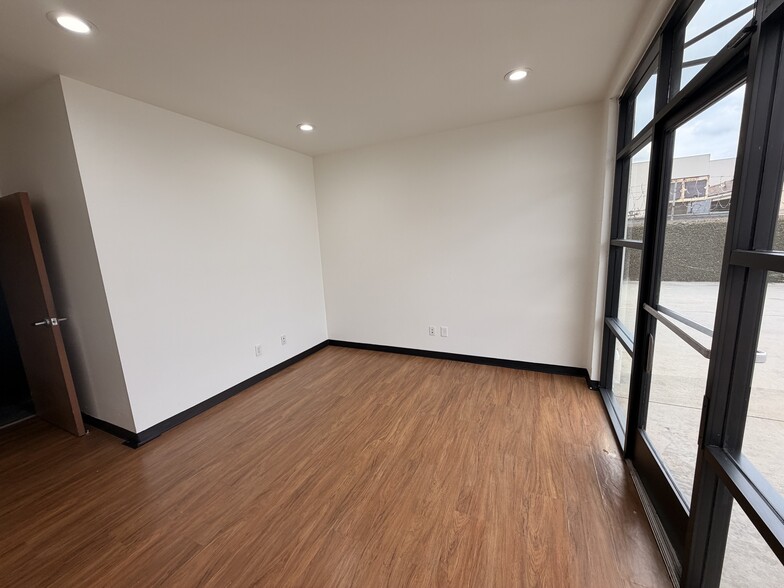More Photos Of 10628 Weaver Ave, South El Monte Warehouse For Lease
