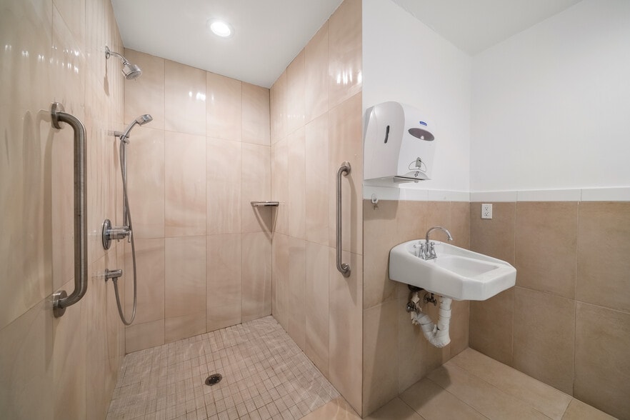 More Photos Of 549 E Ada Ave, Glendora Congregate Senior Housing For Sale