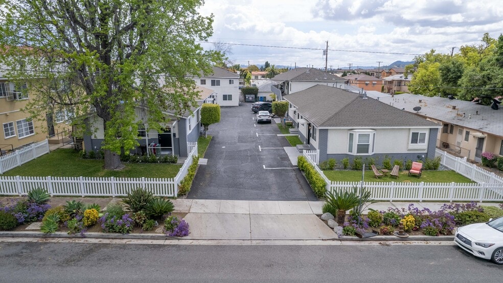 More Photos Of 240-260 E Providencia Ave, Burbank Apartments For Sale