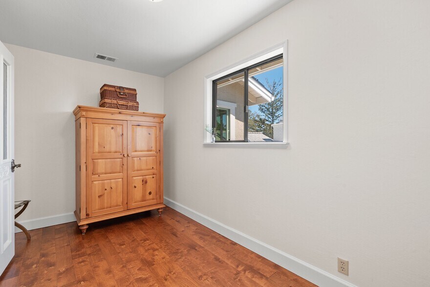 More Photos Of 7919 Empire Grade, Santa Cruz Multifamily For Sale