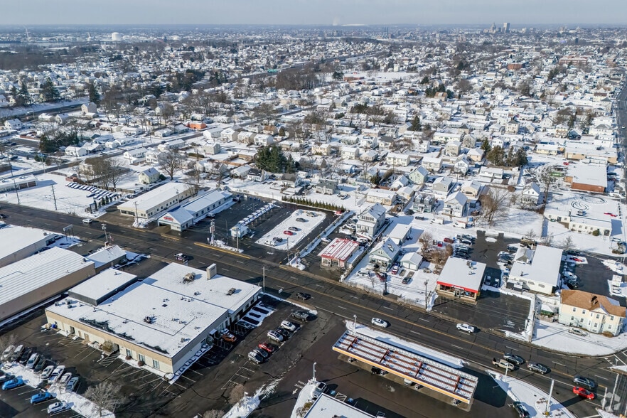 More Photos Of 2224 Pawtucket Ave, East Providence Office For Sale