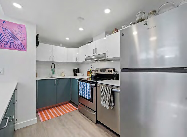 More Photos Of 2313 16 St SW, Calgary Apartments For Sale