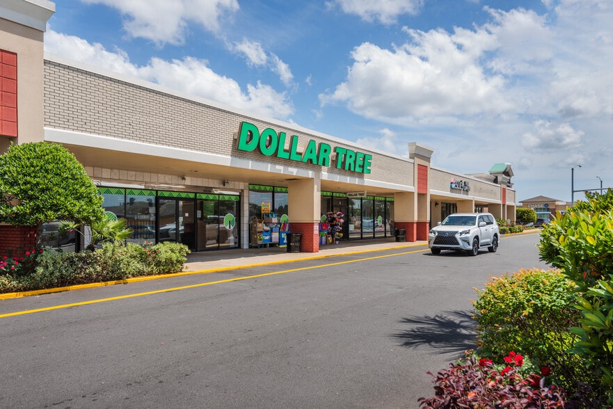 More Photos Of 7805 Abercorn St, Savannah Unknown For Lease