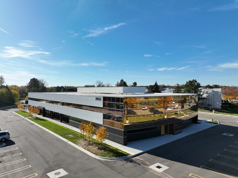 More Photos Of 28625 Northwestern Hwy, Southfield Medical For Lease