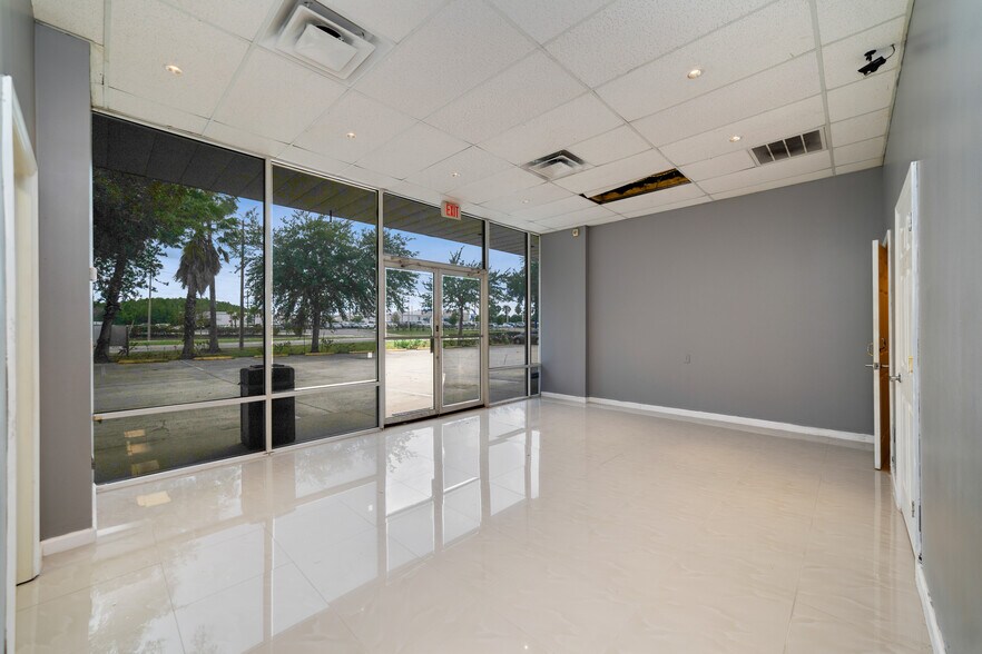 More Photos Of 1921 Central Florida Pky, Orlando Unknown For Lease