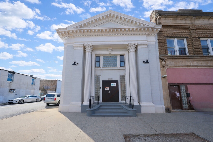 More Photos Of 2940 Richmond Ter, Staten Island Loft Creative Space For Sale